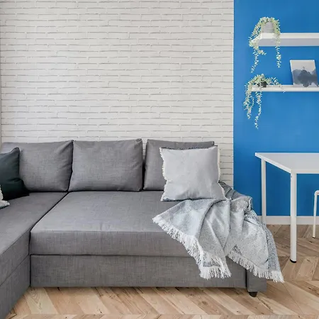 Beautiful With Balcony For 6 People In Cracow By Renters