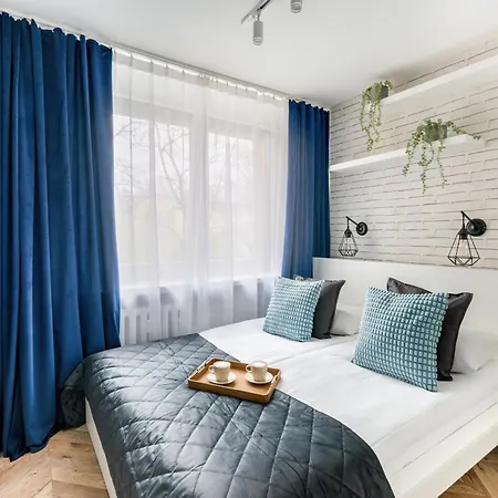 Beautiful With Balcony For 6 People In Cracow By Renters