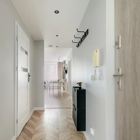 Apartment Beautiful With Balcony For 6 People In Cracow By Renters *