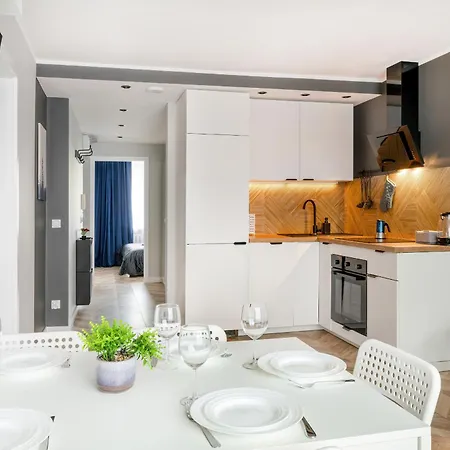 Beautiful With Balcony For 6 People In Cracow By Renters Apartment Krakow