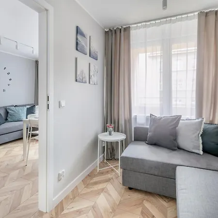 Beautiful With Balcony For 6 People In Cracow By Renters Apartment