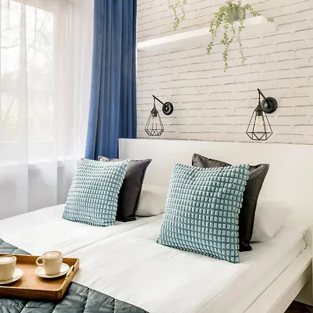 Beautiful With Balcony For 6 People In Cracow By Renters Apartment