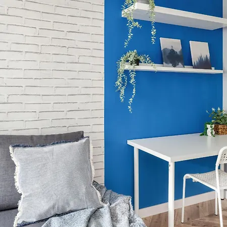 Apartment Beautiful With Balcony For 6 People In Cracow By Renters *