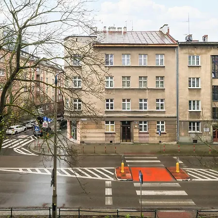 Beautiful With Balcony For 6 People In Cracow By Renters Apartment